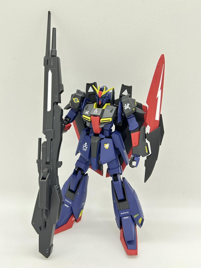 ウェイブライダーにしたかったのですが、塗装のせいで胸部パーツが外れなくなり、塗装剝げも怖いので諦めました💦次回はまた、迷彩で何かできないか悩んでますグフカスタムかルブリスウルぐらいで似合う迷彩おススメあれば皆様アドバイスいただければと思います