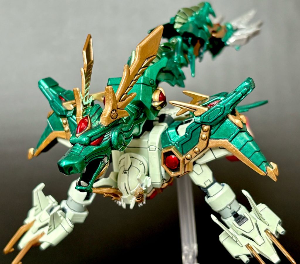 【 天動奥義 神龍雷撃波形態 】三首龍へ化身した姿。龍の角で雷を吸収し、閃光の一撃を放つ！