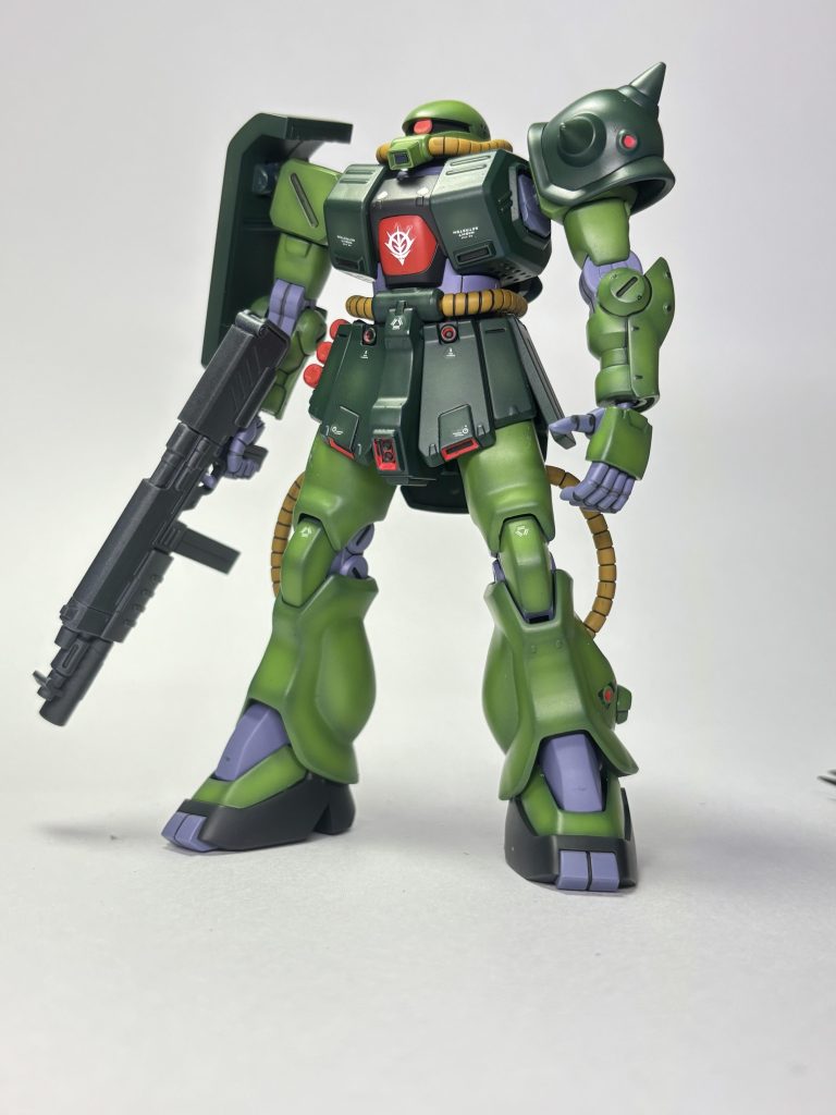 HGUC ザクII改–2枚目/制作者：ぽちょむきん