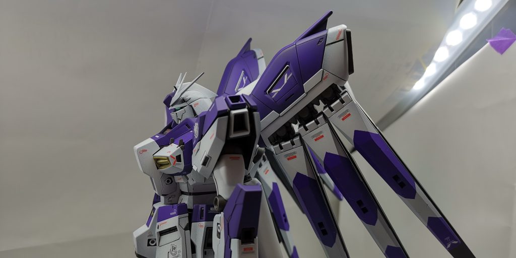 左右にマウントされたフィン・ファンネルがめちゃくちゃかっこいい。