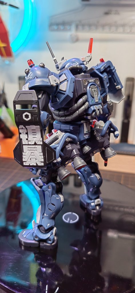 軍警 zaku–5枚目/制作者：Joshua