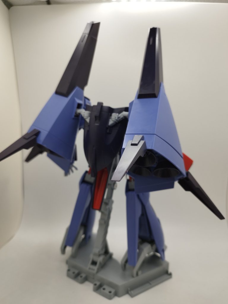 パチ組状態の後ろ姿です。