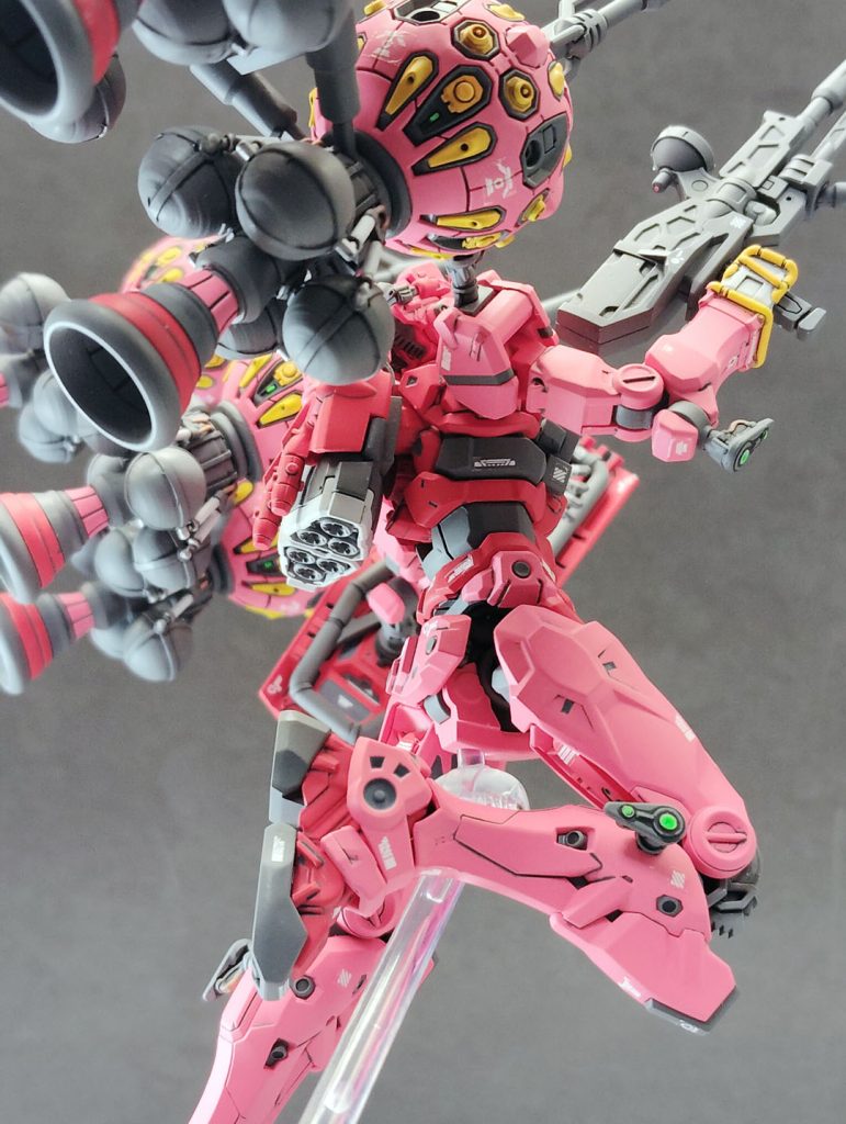 gMS-α 赤いガンダム–7枚目/制作者：@sneakyworks