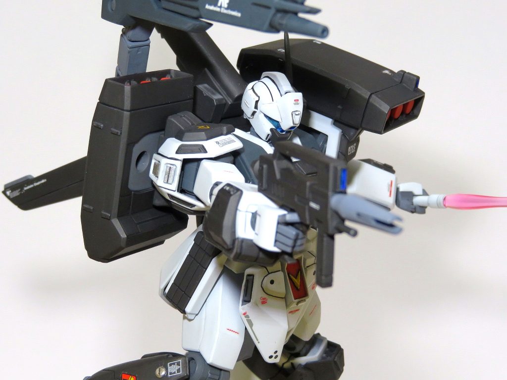 それにしても、スタークジェガンの活躍は冒頭のみだったにもかかわらず、もの凄いインパクトでしたね～( ´ー`)武装をパージしつつ、懐に飛び込んで近距離戦に持ち込む姿が印象的でかっこいい