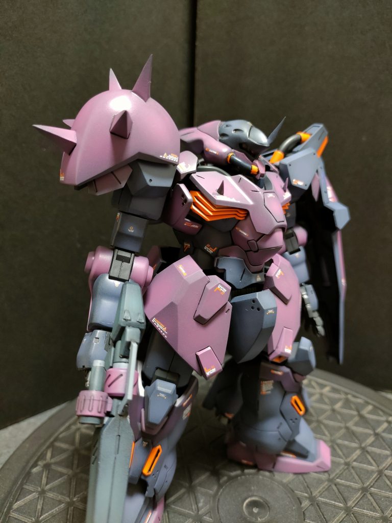 塗装は重厚感出す為に黒立ち上げで。カラーは前に作成したイフリート改に使った塗料の余りを調色。イフリート改も見て頂くと嬉しいです。