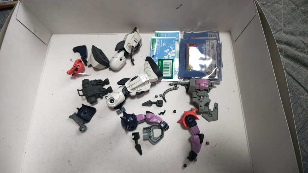 作品名：予備？パーツ集まりました💦<p>もう1機組み立てられますね💦（武器はないけど💦） ドムの合間に💦💦</p>
