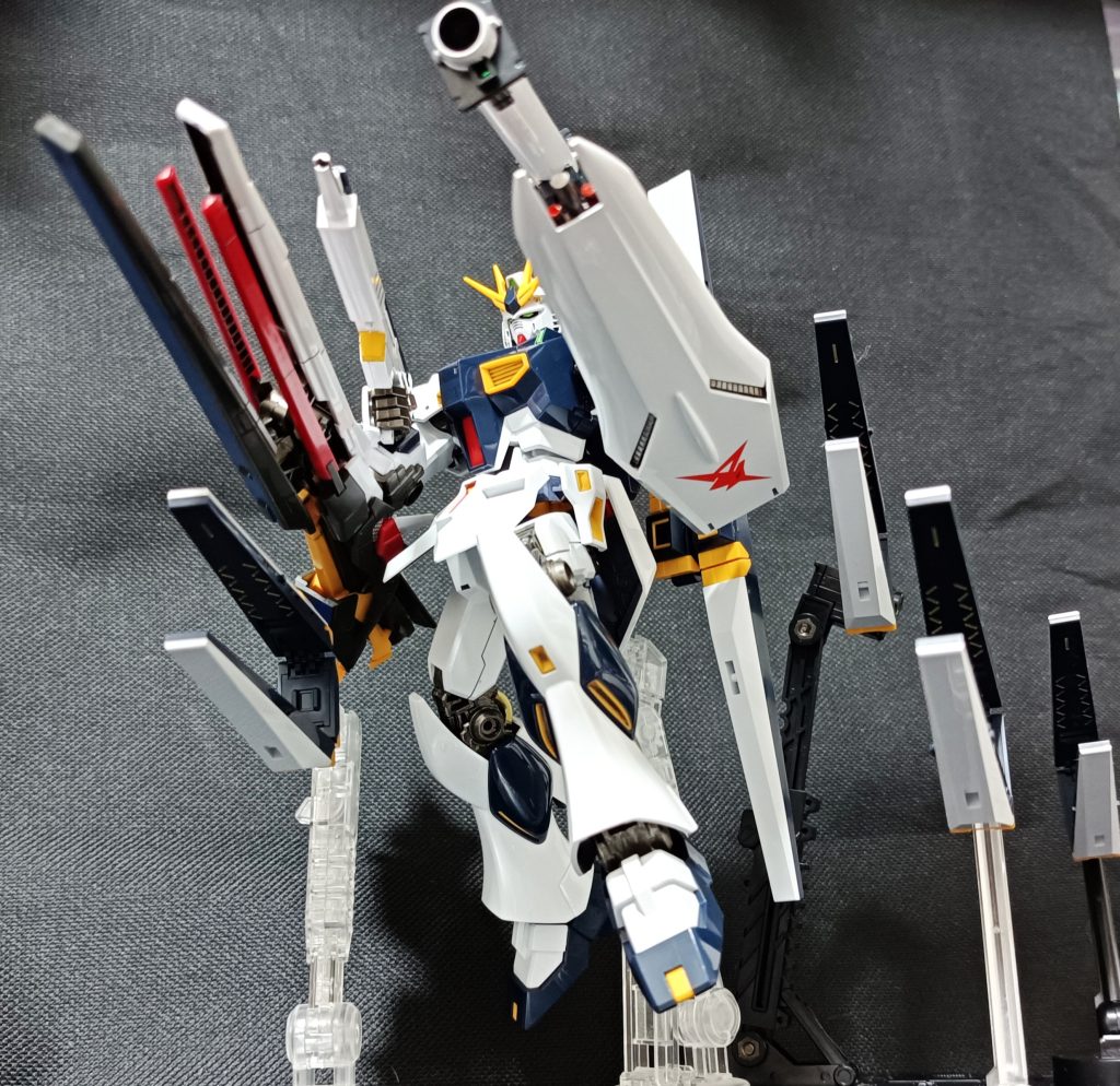 EG RX-93 νGUNDAM ＋ FIN FUNNEL ＋ LONG RANGE FIN FUNNEL