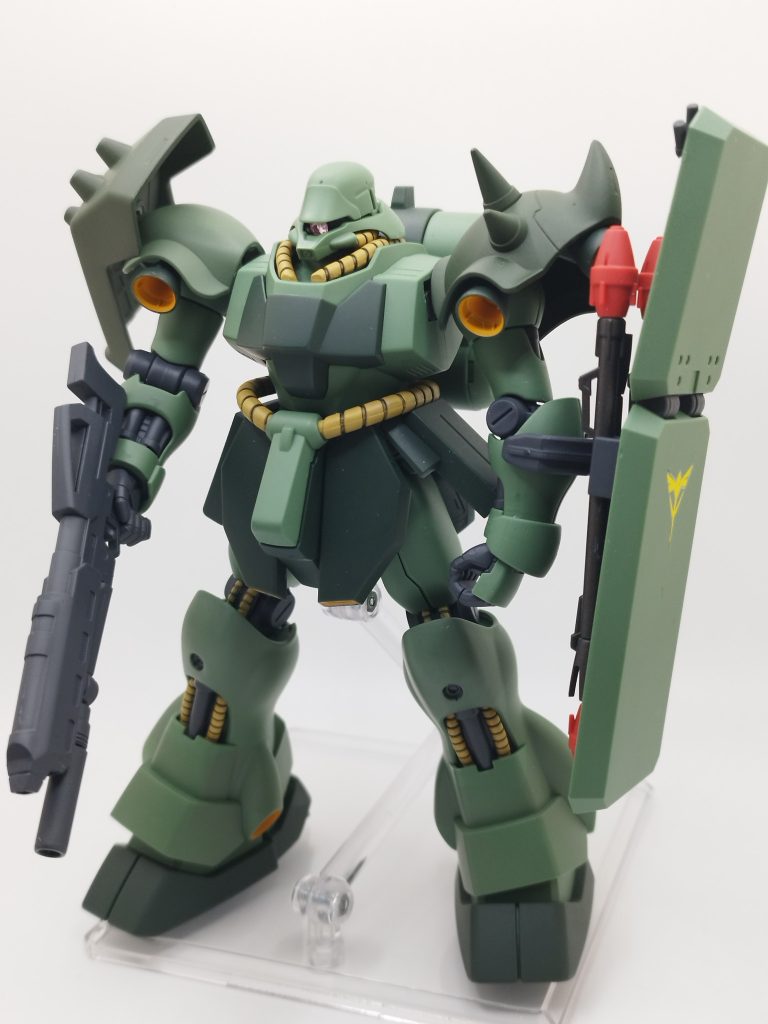 通常タイプのギラドーガも組む事が出来ます。