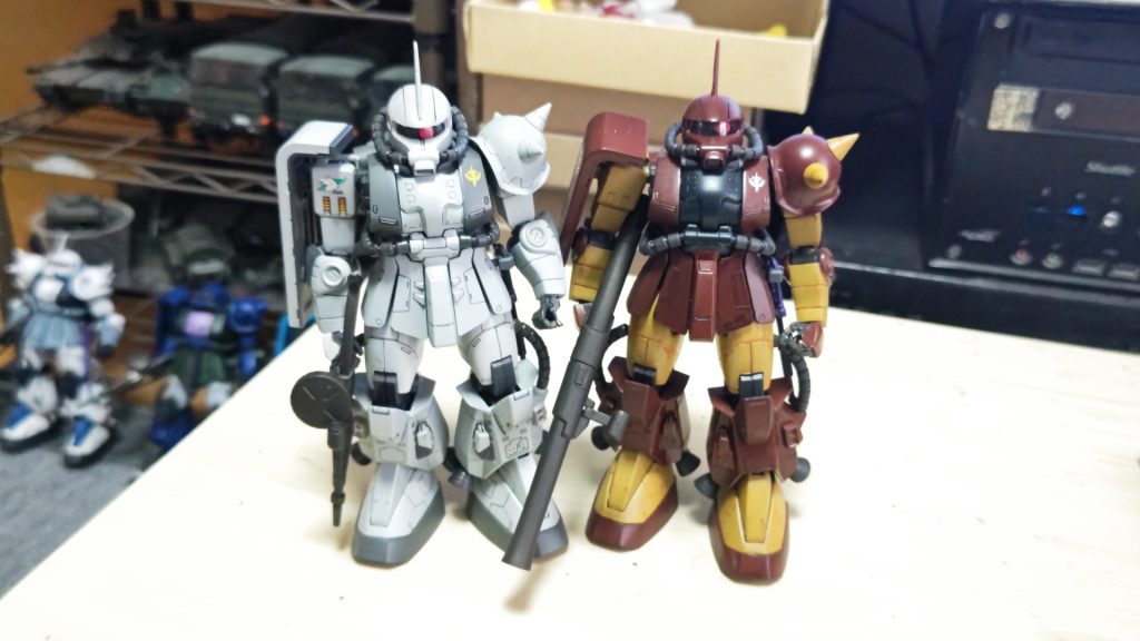 作品名：古参<p>30年くらい前に製作されたMG高機動ザクⅡver1.0の2機揃いました💦</p>
