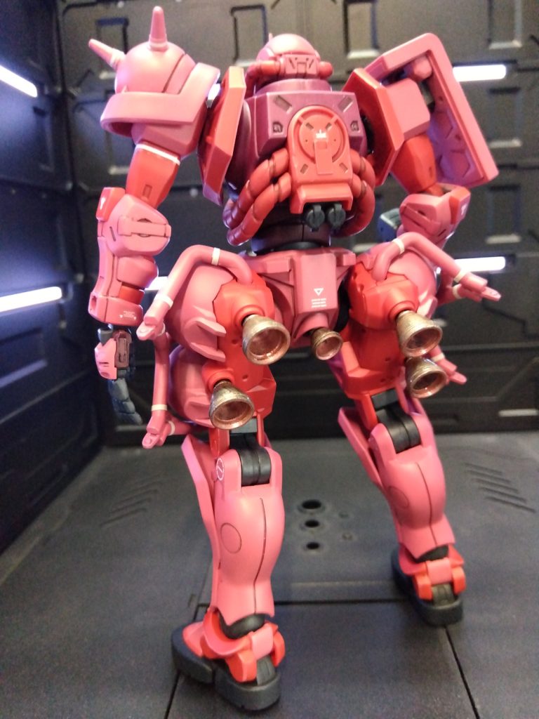 撮影してみると発色がよいのか全体的に明るい色に。エッジにハイライトもいれたのですが、目立ちませんね。