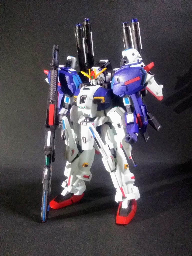 上記の子よりも問題児である『Ex-sガンダム』誕生年は同じく 1988 年 😅ｱﾀﾘﾏｴｶ製品としては『いろプラ』にカテゴライズされております 😌そして『Ex-S』の読み方と意味が解らん？🙄？