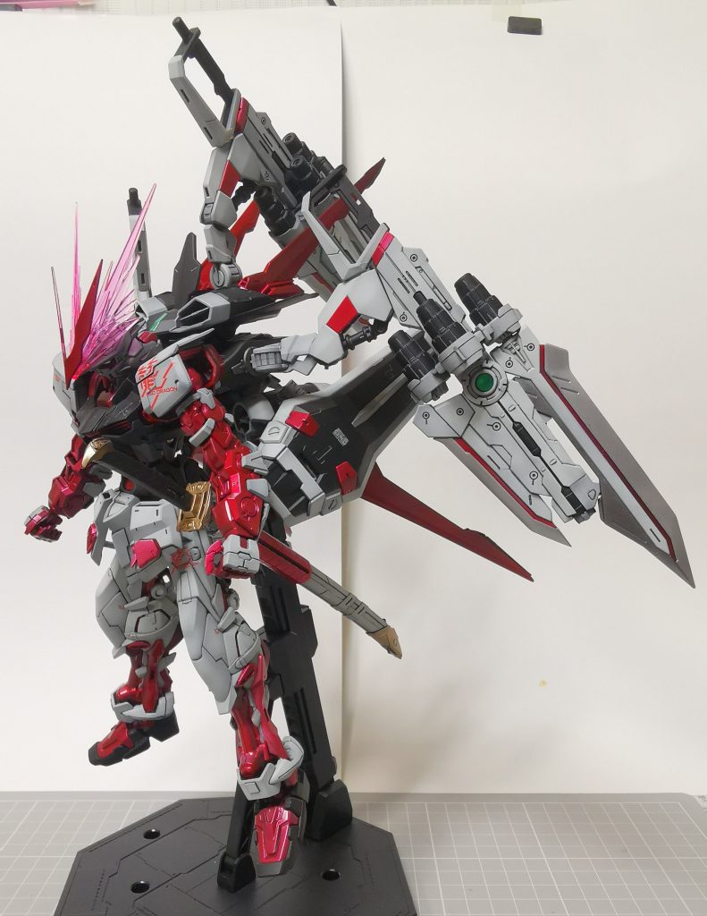 背負い物のボリューム感がハンパなし。