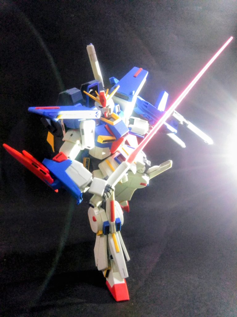 ⚔️ハイパー ビームサーベル抜刀⚔️&nbsp;ビーム キャノンとしても運用出来て、名称は『ダブル・キャノン』😚その威力は『ダブル ビーム ライフル』に匹敵ですって 😍💕『ハイパー ビーム サーベル』としての使用時は、並のB サーベルよりも出力が50%増しになっているためMSサイズの隕石を一刀両断する事も可能です 🤤💦💦うんﾝ⁉️付属のサーベルエフェクトだと、迫力が足りませんネ💢アト❗『ダブル ビーム ライフル』が大きくて邪魔 😡💢💢&nbsp;なので、簡単蛇足🐍👣作業で闘い易くしときましょうかね 🤗