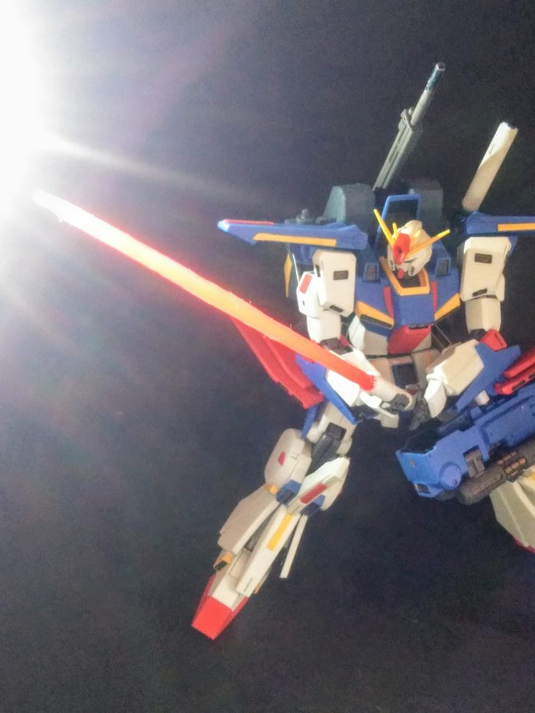 リベンジ‼️&nbsp; &nbsp; &nbsp; 　　　　《《サンライズ立ち》》》　　　　　　　　　　　　　　　　　　　　〔俯瞰 ver,〕『ハイパー ビーム サーベル』は1.5倍のモノ(当社比)に造り換えて在ります 😆&nbsp;此にて　　　　『長モノ武装絶対信者』&nbsp;の為の布教活動も完了❗&nbsp; 👍😆🎶🎶🎶