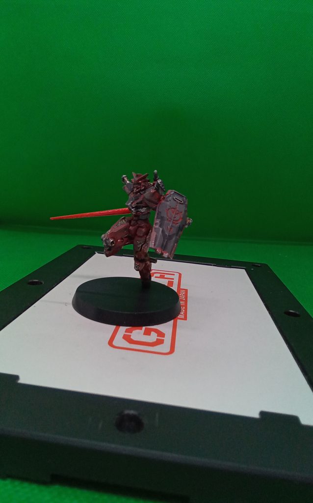 最近　アッセンブル・アーティファクト・SDを入手出来ているので塗装の練習に使用してます