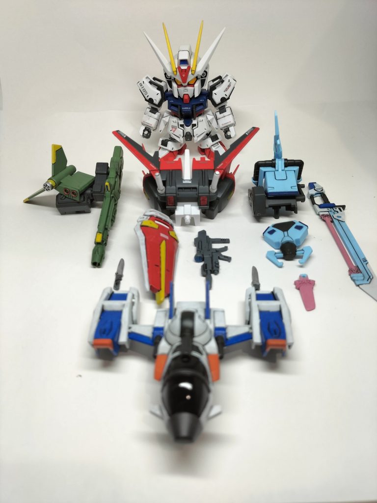 とにかく付属品が多いので撮影が大変でした(gundam-kao5)枚数多いですが良かったら見てやって下さい(gundam-kao6)