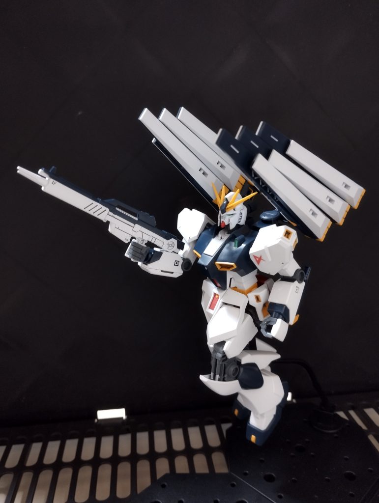 EG νガンダム+フィン・ファンネル–2枚目/制作者：MASA1982