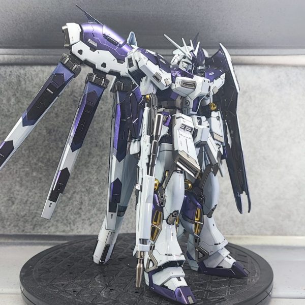 RG Hi-νガンダム　チタニウムフィニッシュ風