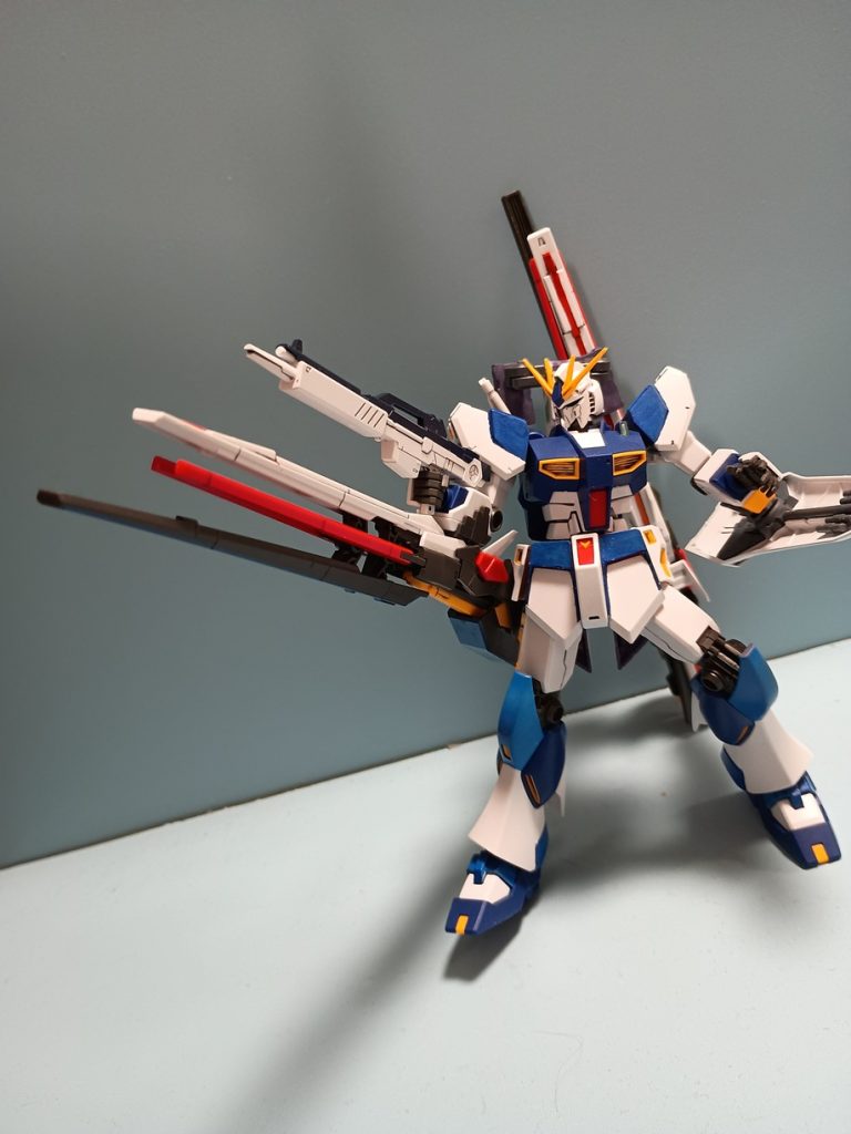 ベースはνガンダムなのでもちろんＬＬＦＦは腕に装着可能。後から知りましたが、こいつメガバズーカランチャー相当の威力ってマジですか？(; ･`д･´)