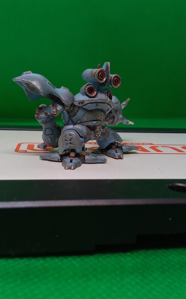 バトオペのせいで背中にカエルの顔を認識してしまう・・