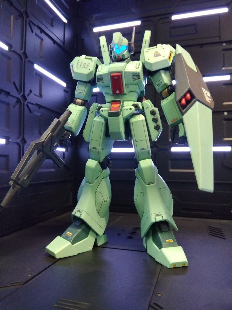 汎用機としてバリエーション豊富でオリジナル装備も楽しめて良い機体