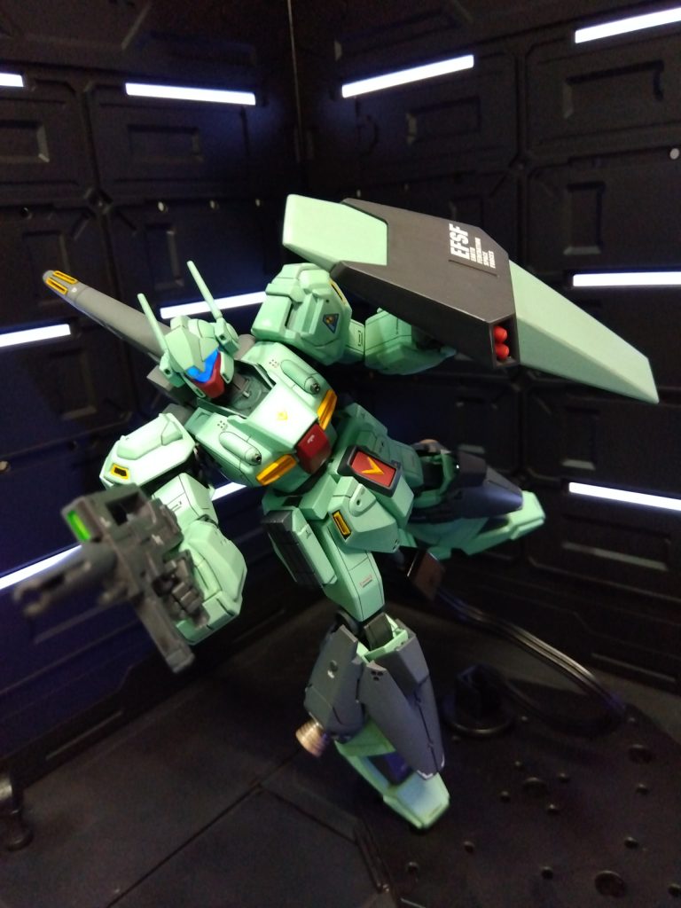 バリエーションその2同じくプロトスタークとパーツ交換と余剰パーツ等でダブルバルカンポッド仕様を再現。やはり細部が違うかもですが、まあヨシ！