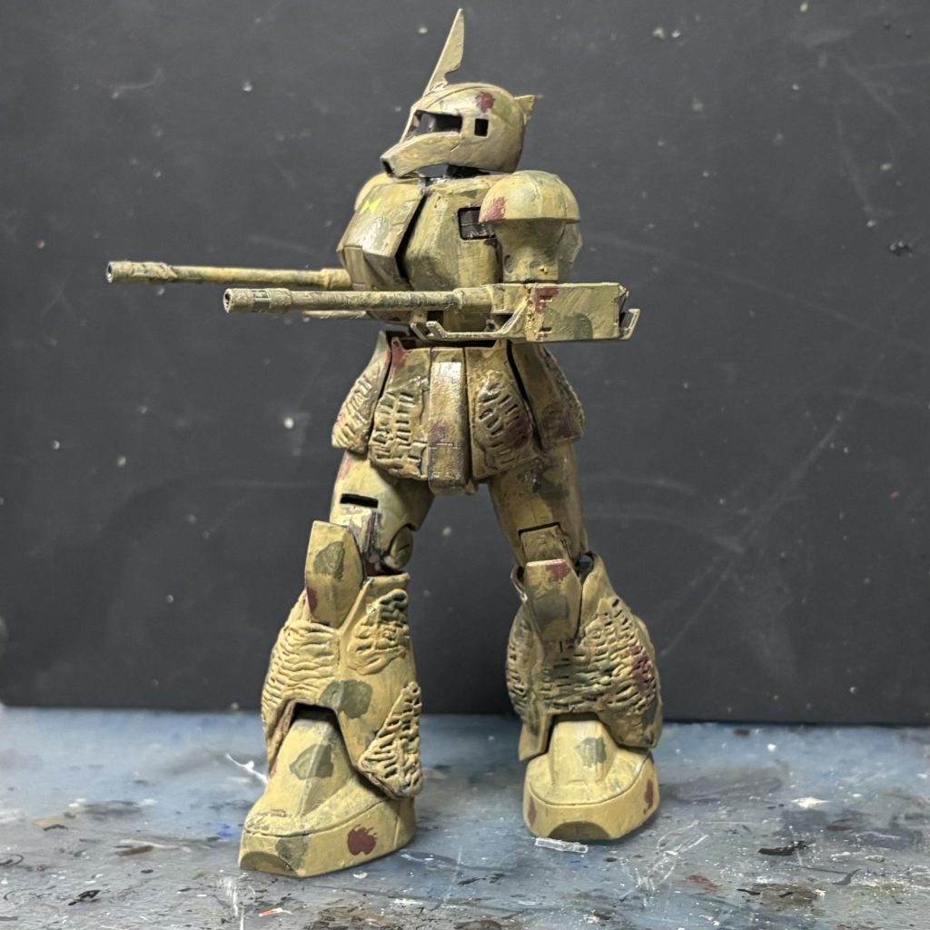 こちらは対地射撃のイメージ2門装備なので火力は向上しているはず。といってもザクマシンガンなので、対通常兵器戦か関の山でしょうか。