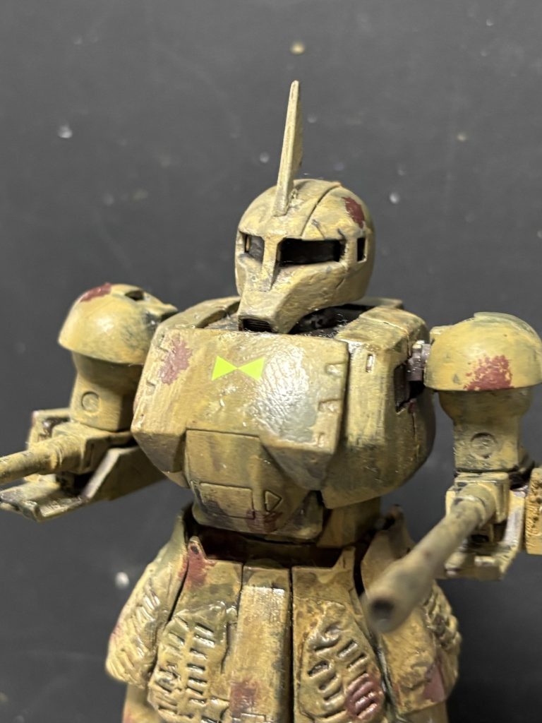 胸には蝶ネクタイをイメージしたデカールを。この作品のチャームポイントだと思っていますw