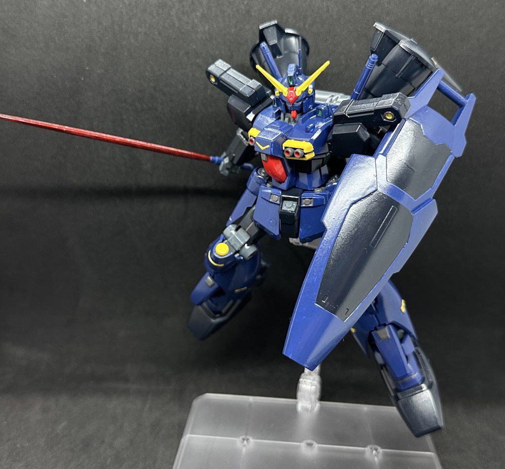 色変えだけではあるが昔のキットなのでプチ改造でスタンドに対応フルバーニアンだからね飛ばなきゃ