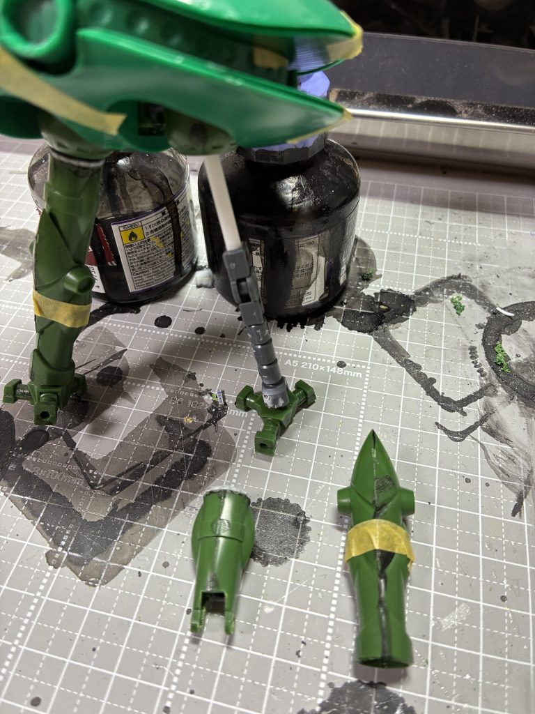 珍しく使用キットが少ない。旧キットビグ・ザムとボルアムの関節位で結構エコな仕様。