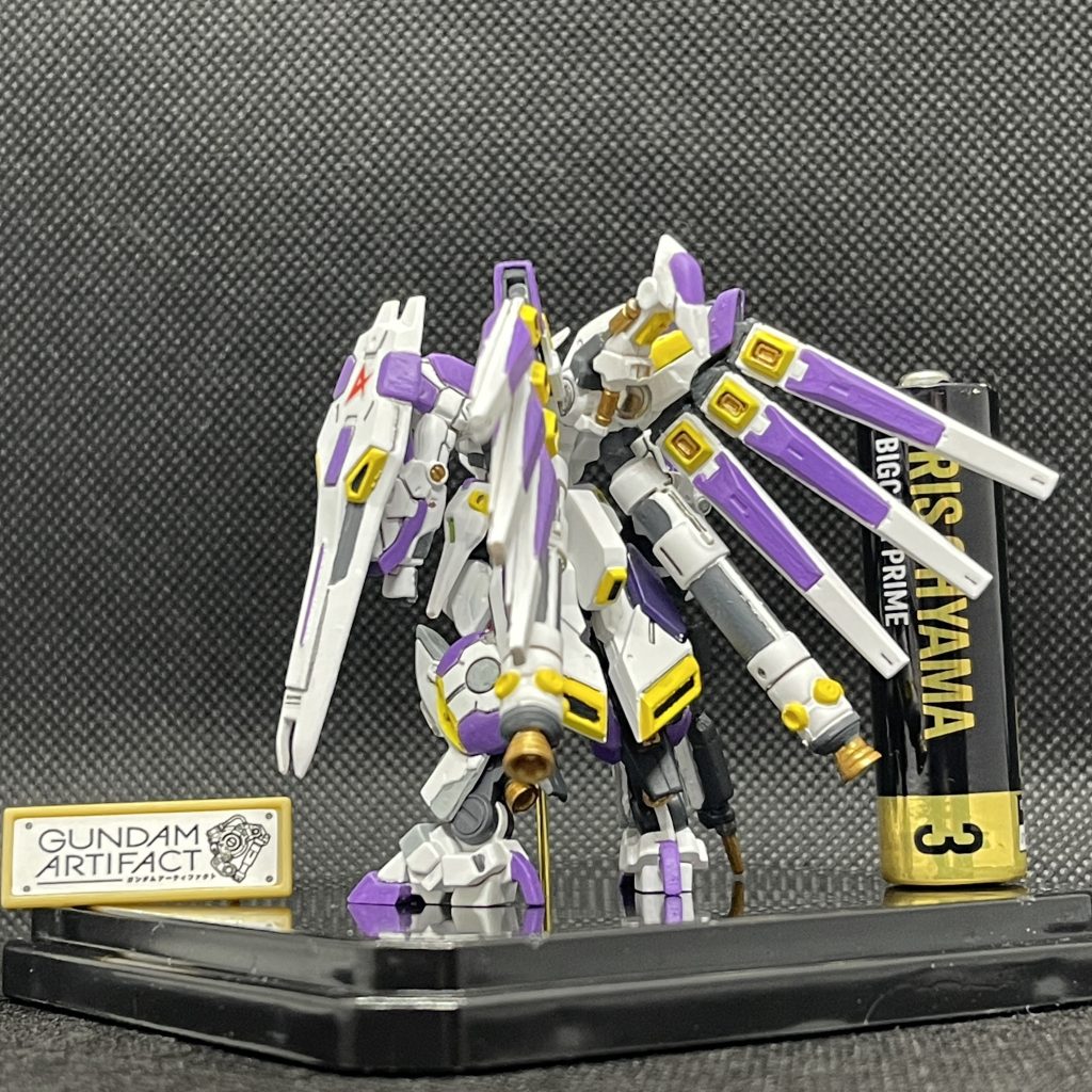 003 Hi-ν GUNDAM–3枚目/制作者：ILAH ILAH