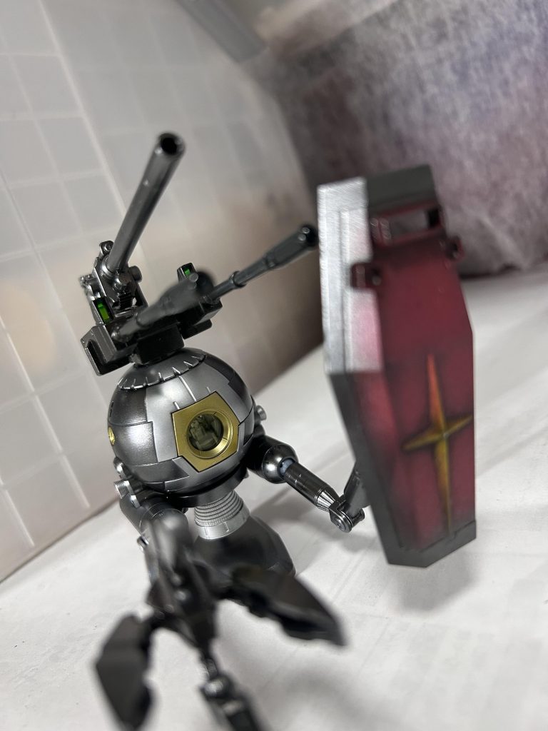 下のバーニアはジオングの余りパーツをつけました。