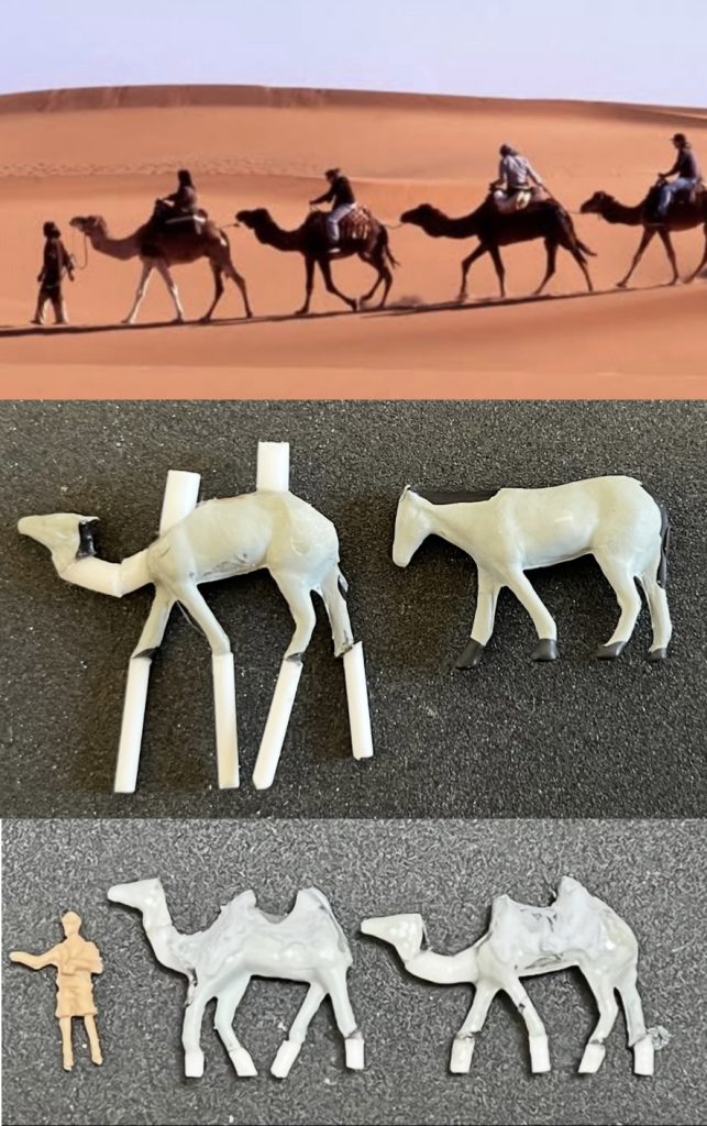 当初は手前を「ジオン兵とバイク」と思ってましたが色々ありラクダキャラバンになりました。結果的には砂漠らしさが演出できて良かったと思います。ラクダは馬を改造して作りました。ラクダを引くポーターは写真の半ズボンのドイツ兵を改造したモノです。