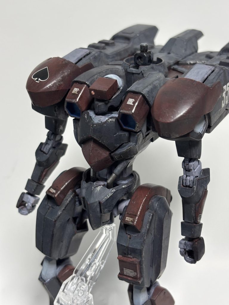 レドームを外して、頭部多眼からゴーグル風の単眼に変更しましたが、かなり気に入っています。