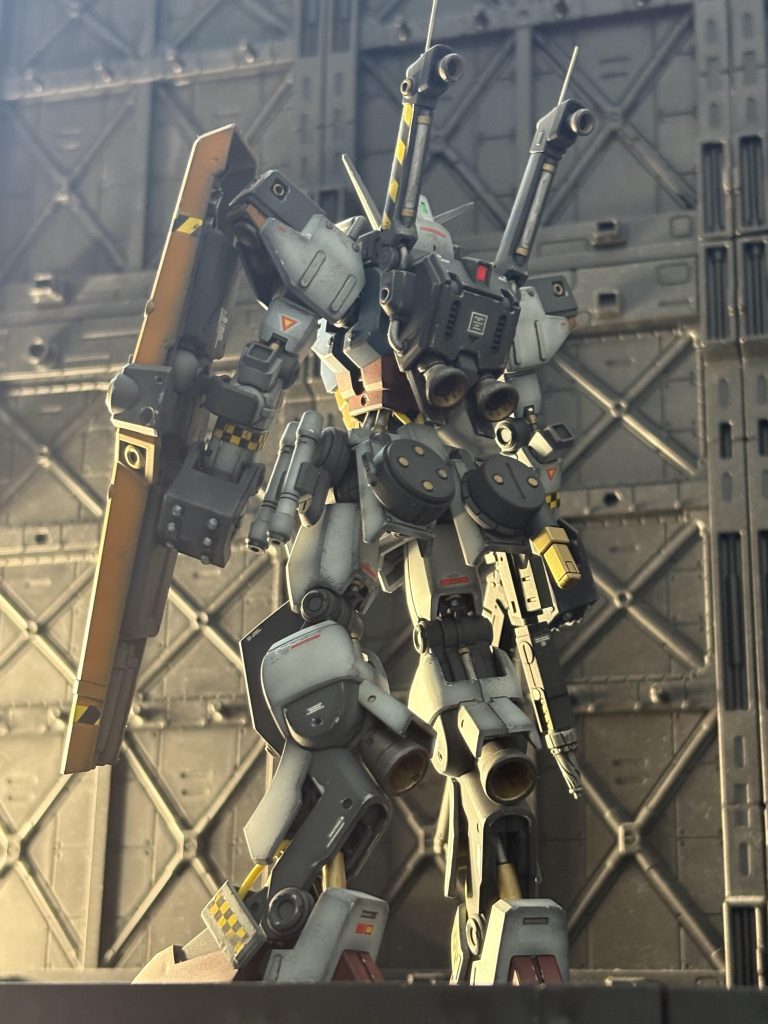 背面で御座る😄