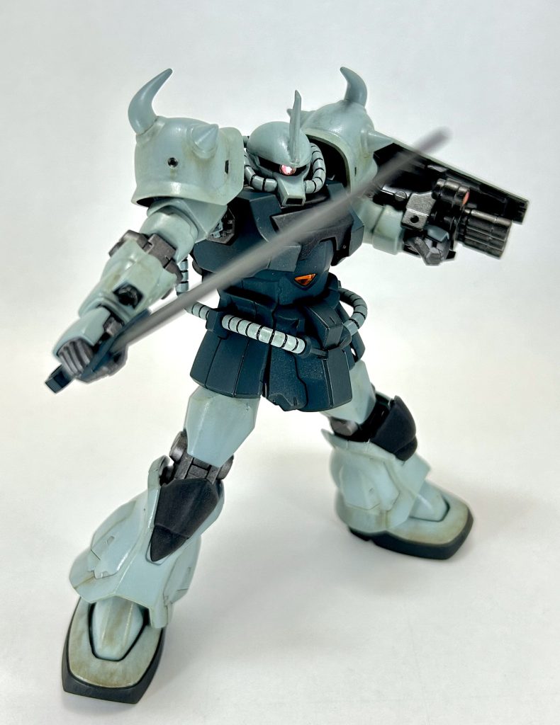 気に入った写真を何枚か大型ガトリングを外してヒートサーベルを装備。シンプルな武装も似合いますね。