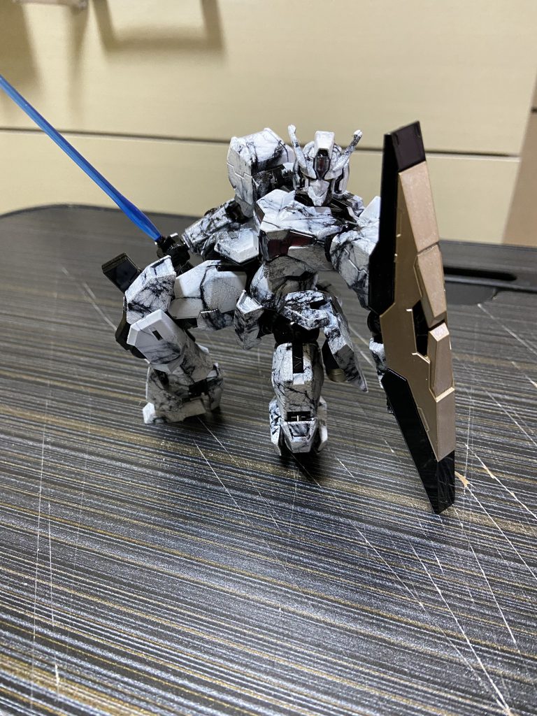 ガンヴォルヴァ大理石風塗装