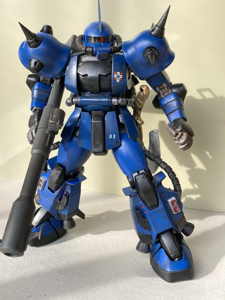 両方スパイクは、以前購入したザク2の余剰パーツがありました。っか、で、ランバラル機にしてみようかと‥。スパイクはビルダーパーツです。