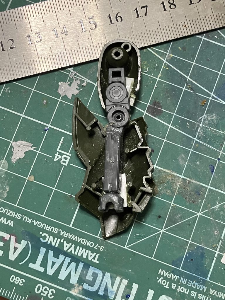 脚部も同様にボールデンアームアームズを使用して関節が安定するように骨を作成しています。