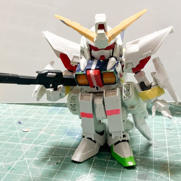 SDEX ビルドバーニングガンダムをベースにHG Gセイバーの部品を組み込んでいます。要所要所に磁石を入れているのでオリジンモード・スペースモード・グランドモードの換装を再現する予定です。（4枚目）