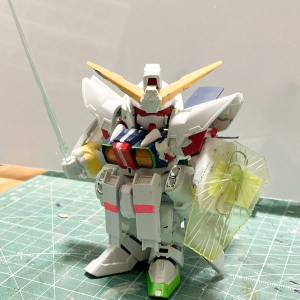 SDEX ビルドバーニングガンダムをベースにHG Gセイバーの部品を組み込んでいます。要所要所に磁石を入れているのでオリジンモード・スペースモード・グランドモードの換装を再現する予定です。（5枚目）