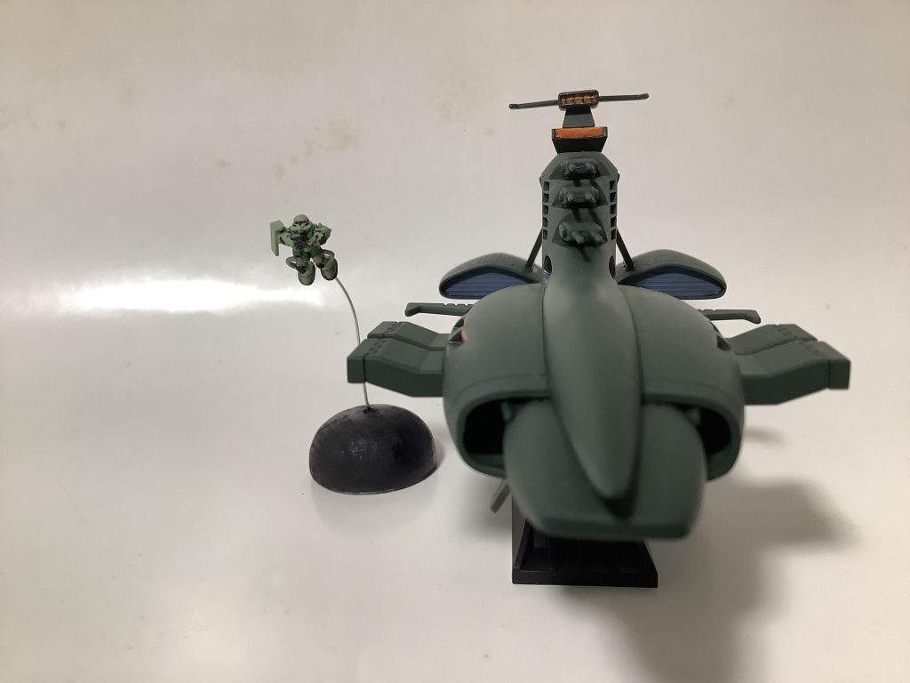 ザクはガウに付属のものですあ…艦橋傾いてる…(zaku-kao10)