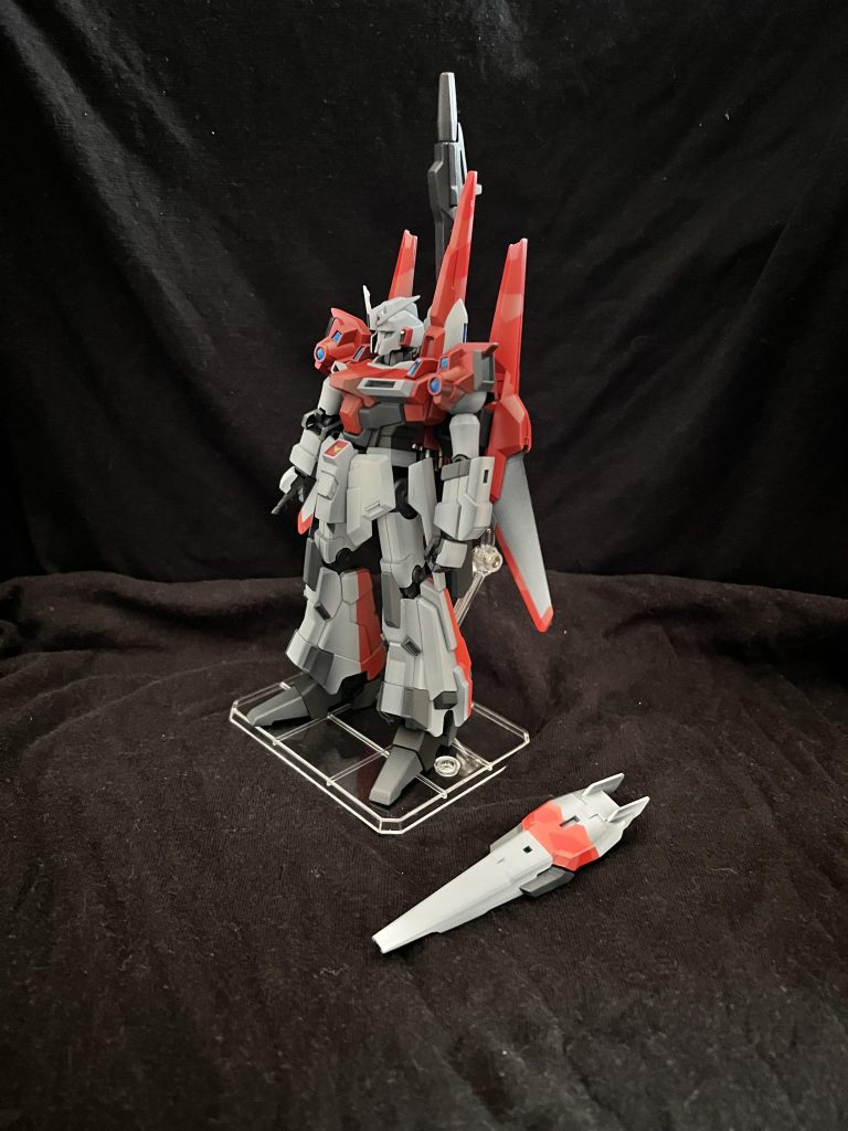 横顔パーツはライトニングΖから移しました。Ζガンダムと似ていてますが流用でなく新規金型で起こされた物のようです。