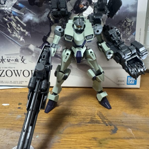 今回はザウォートをどれだけ強く見せれるかがテーマで、30mmのアーマードコア　ミルクトゥースの武装をつけてみました。&nbsp;（3枚目）