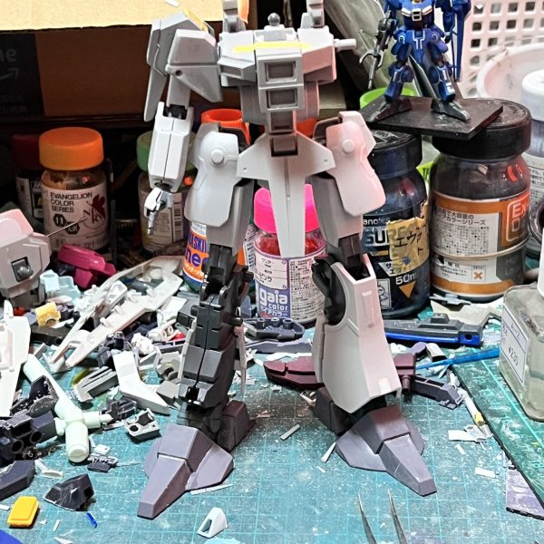 制作中のMark5風シルヴァバレトの進捗状況です！ボディが大体出来上がりました。後ろのガンコレMark Vとも似てきました。後は尻尾とバックパックに面倒な武器残しです(gundam-kao5)（2枚目）