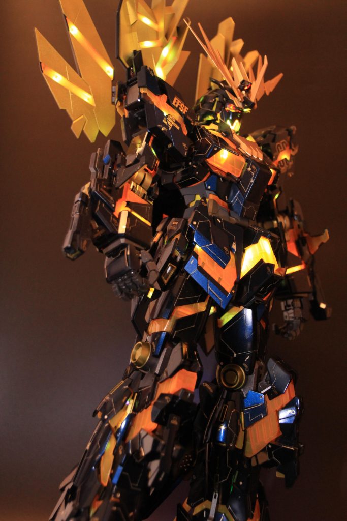 純正LEDは使用せず、オリジナルで作ってます