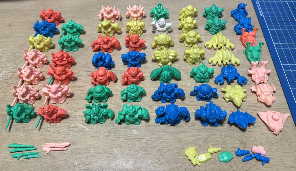 作品名：懐かしのガン消し<p>ストック棚の間から出てきた懐かしアイテム 本体と装備品の数が合わないｗｗｗ パラスアテネ作りたいけど、このあたりのキットは通販だと値上がりし過ぎて買えないズラ…(zaku-kao9) ネオジオン・アクシズ系の [&hellip;]</p>
