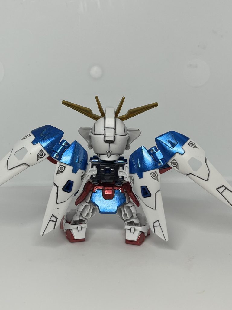 足の肉抜きがねー。パテで埋める練習をしなくちゃだなー。