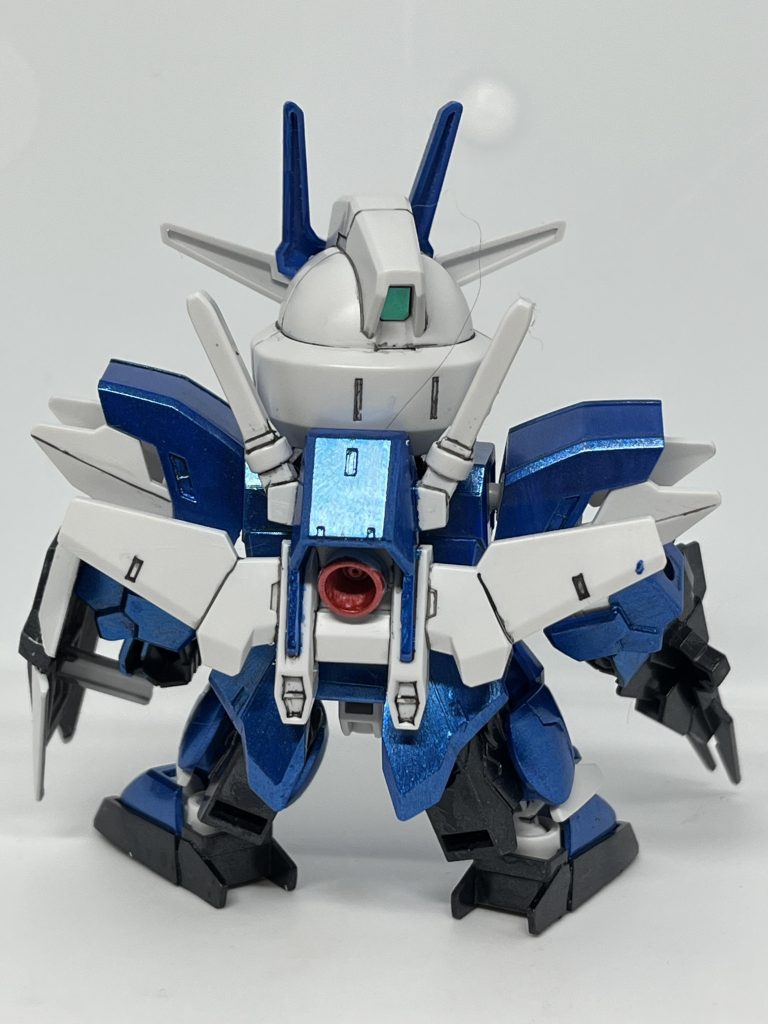 とにかく、Mr.メタリックカラーGXの優秀さに、ただただ感謝です。調色も出来ない、エアブラシも使えない、素人の自分が適当に筆で二度塗りするだけで、それなりに見栄えするって、本っ当に凄い塗料だと思います。ツヤ消しのカッコ良さもありますが、自分の好みとして、白以外はメタリック調にツヤっツヤになっているのが良いみたいです。（自分の技量と相談した結果でもありますが。）