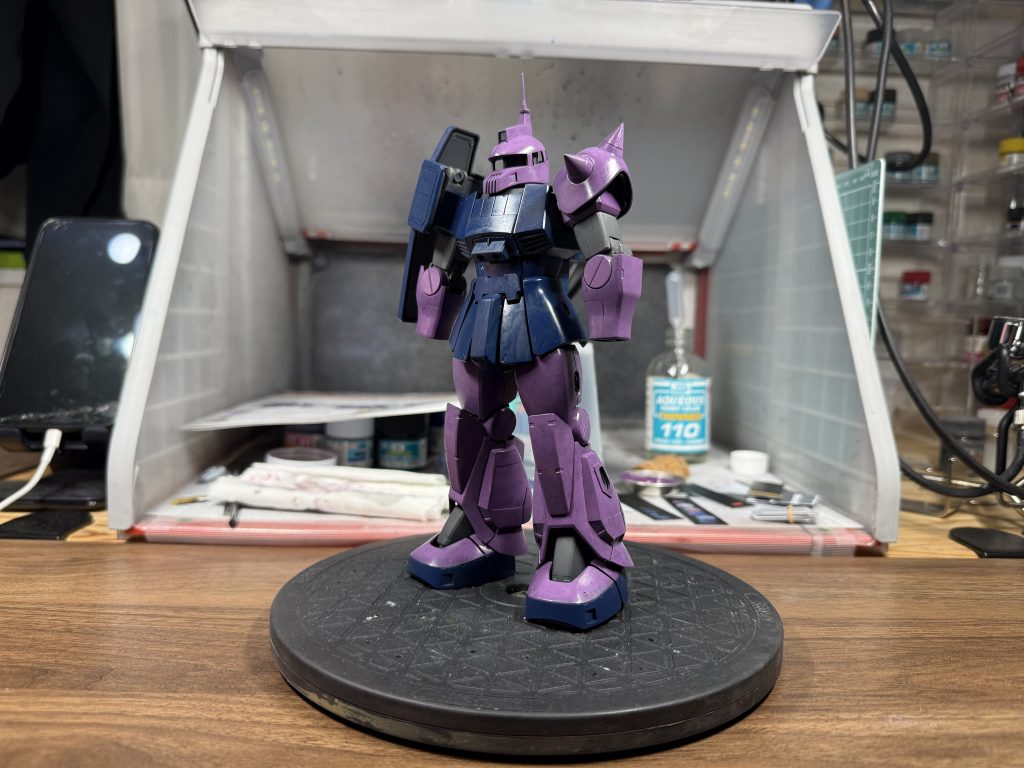 メイン2色をだいたい塗り終わり